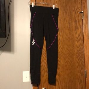 Black and pink Victoria Secret ultimate leggings